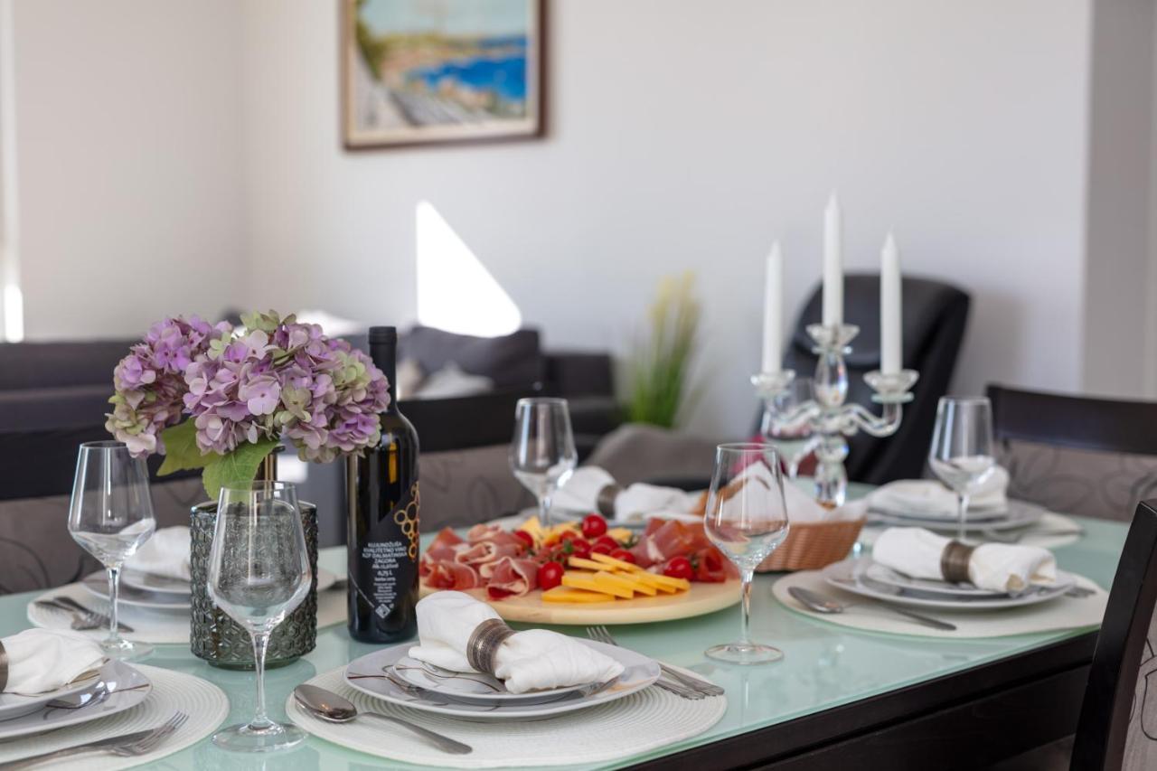 Apartments Tanita Подстрана Екстер'єр фото