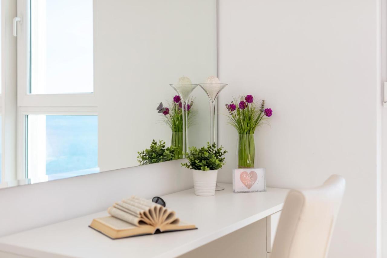 Apartments Tanita Подстрана Екстер'єр фото